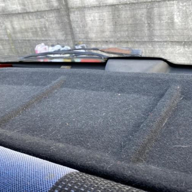 Vitre arriere droit PEUGEOT 106 Photo n°11