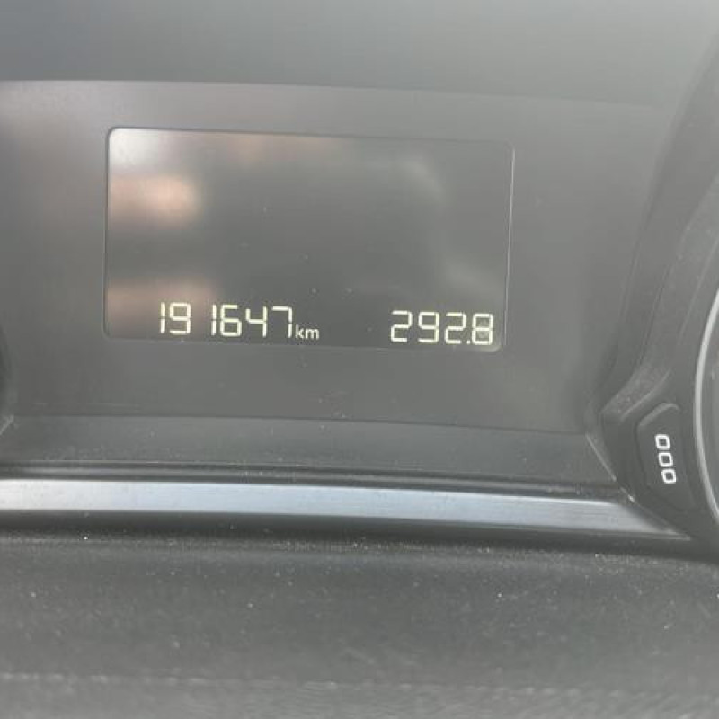 Boitier BSI PEUGEOT 308 2 Photo n°17