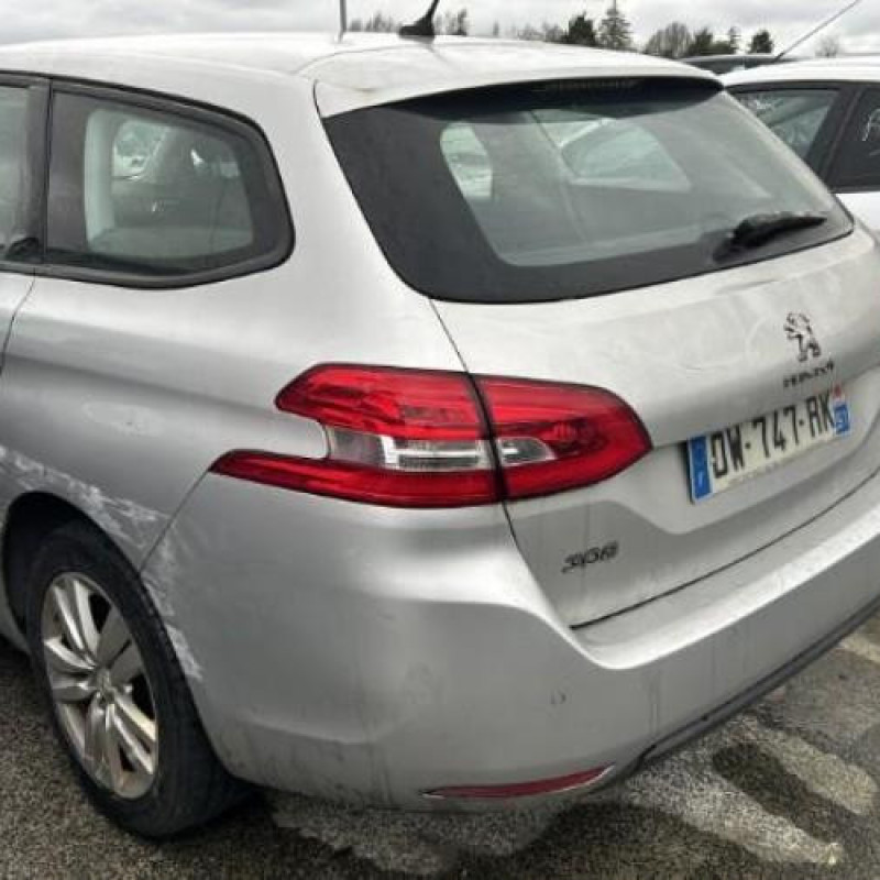 Boitier air bag PEUGEOT 308 2 SW Photo n°15