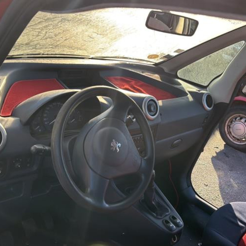 Air bag conducteur PEUGEOT 1007 Photo n°9