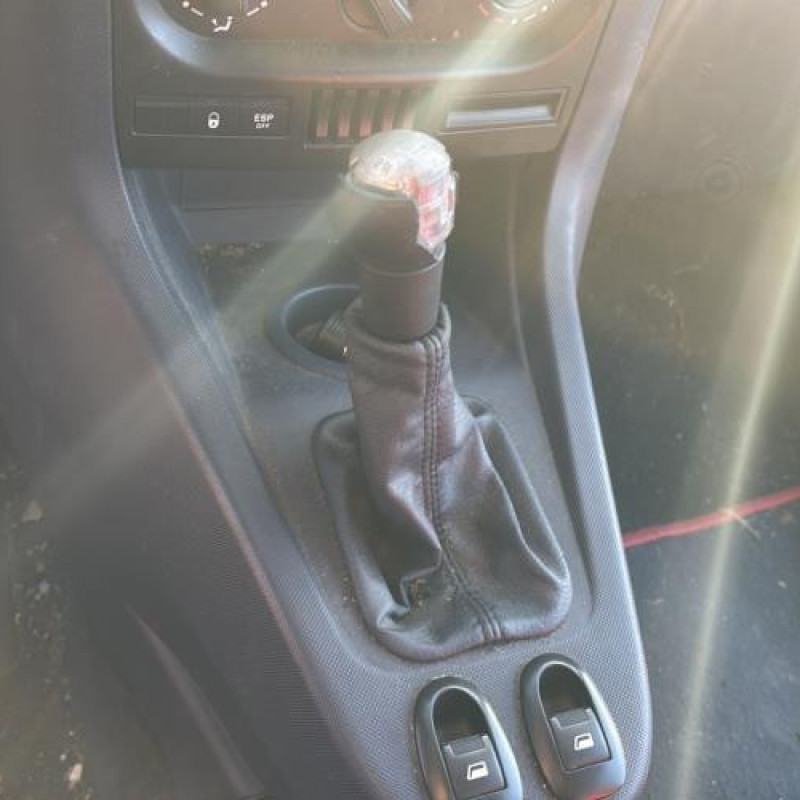 Air bag conducteur PEUGEOT 1007 Photo n°12
