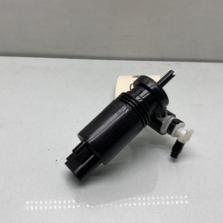 Pompe lave glace avant MERCEDES CLASSE B 247 Photo n°1