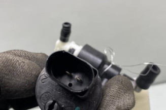 Pompe lave glace avant MERCEDES CLASSE B 247