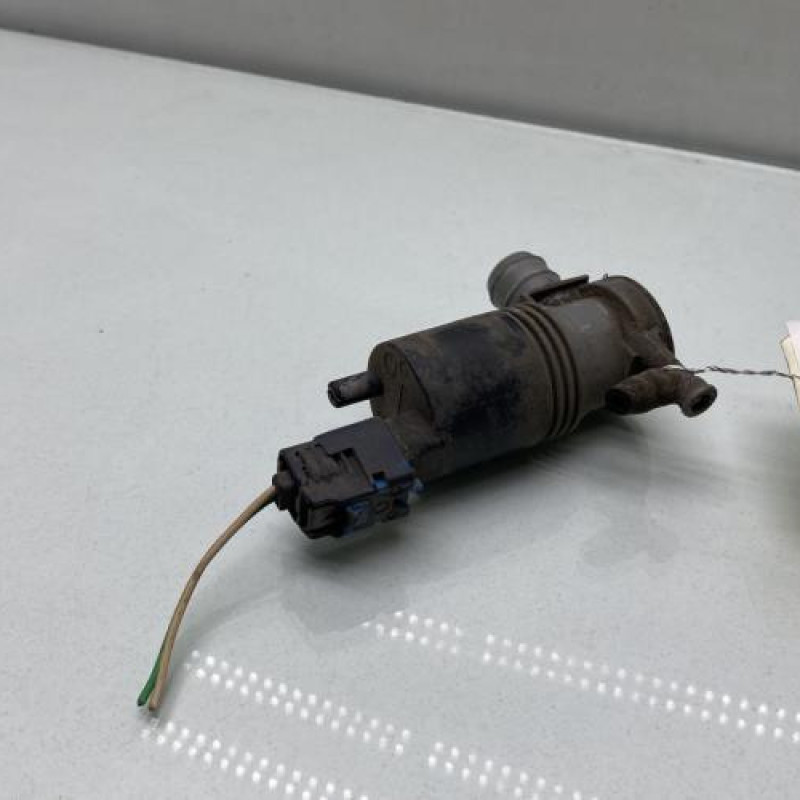 Pompe lave glace avant RENAULT TRAFIC 3 COURT Photo n°2