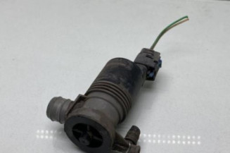 Pompe lave glace avant RENAULT TRAFIC 3 COURT