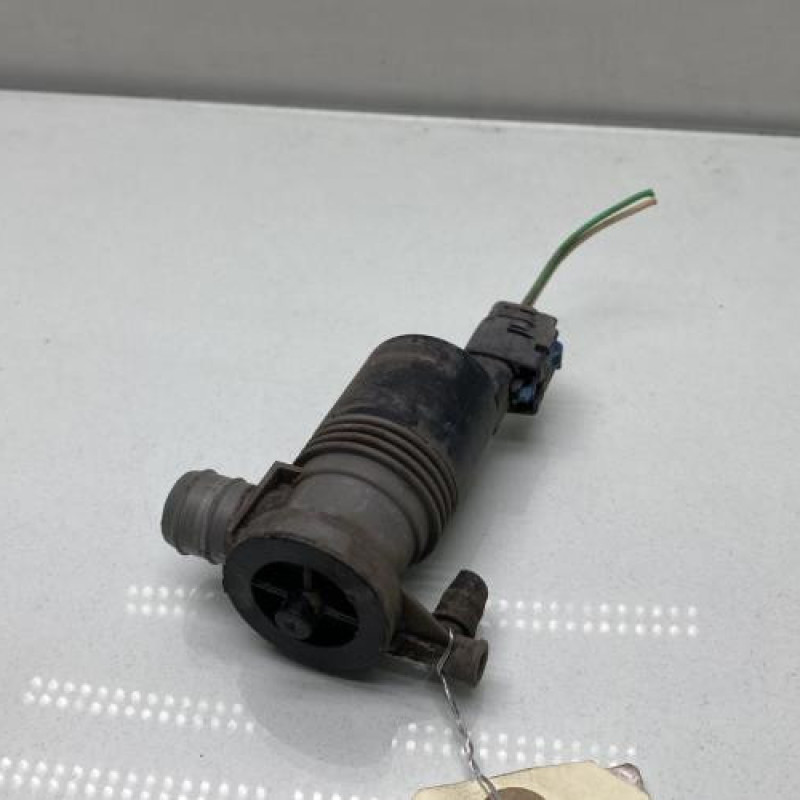 Pompe lave glace avant RENAULT TRAFIC 3 COURT Photo n°3