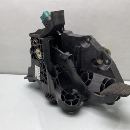 Pedale de frein RENAULT TRAFIC 3 COURT
