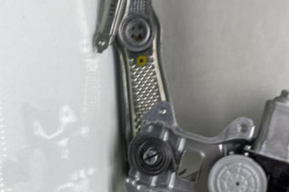 Leve vitre electrique avant gauche TOYOTA YARIS 1