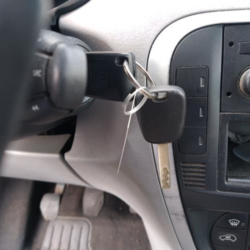 Amortisseur avant droit CITROEN C3 1 Photo n°9