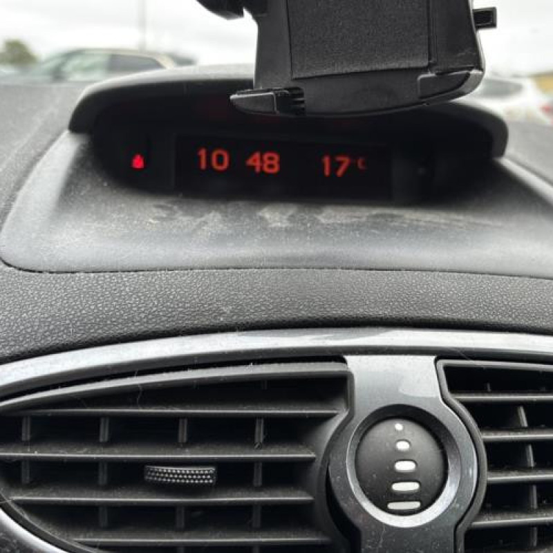 Boitier UCH RENAULT CLIO 3 Photo n°7