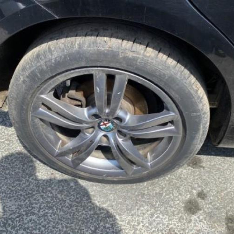 Pretensionneur de ceinture avant droit ALFA ROMEO GIULIETTA 2 Photo n°17