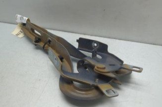 Charniere de capot OPEL VIVARO 3