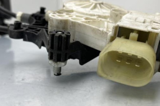 Leve vitre electrique avant droit BMW SERIE 1 F21