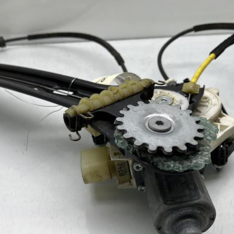 Leve vitre electrique avant droit BMW SERIE 1 F21 Photo n°9