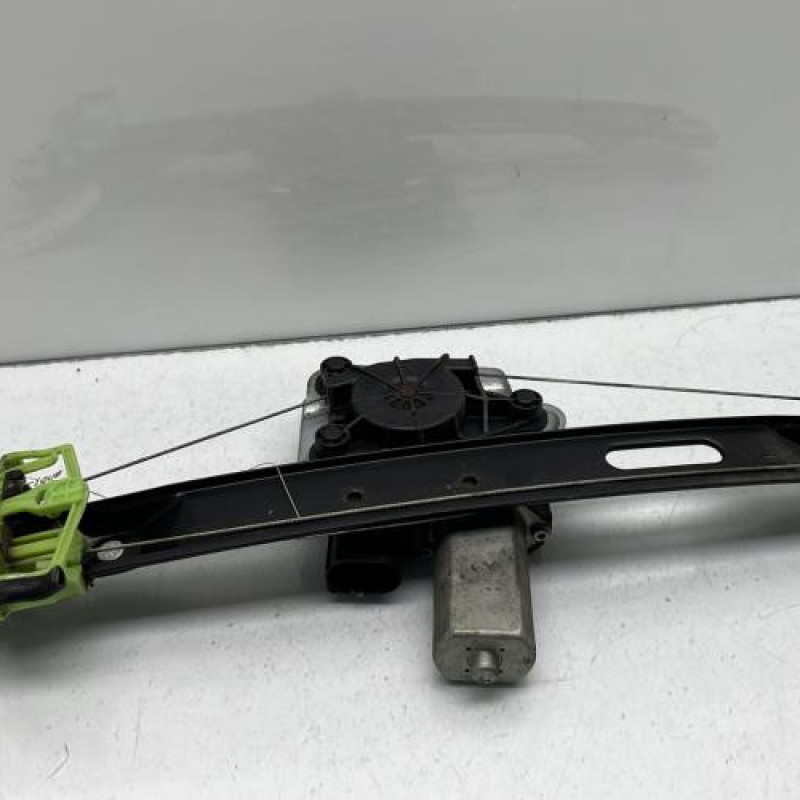 Leve vitre electrique arriere gauche BMW SERIE 1 E87 Photo n°7