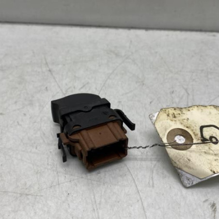 Interrupteur de leve vitre avant droit RENAULT TRAFIC 2