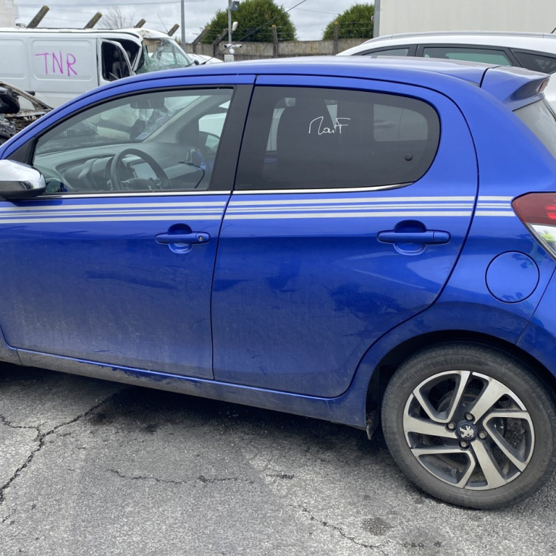PEUGEOT 108 1.0 VTI - 12V Photo n°6