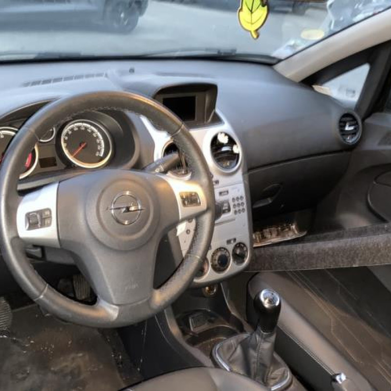 Feu arriere principal droit (feux) OPEL CORSA D Photo n°13