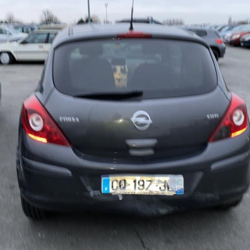 Ceinture avant gauche OPEL CORSA D Photo n°5
