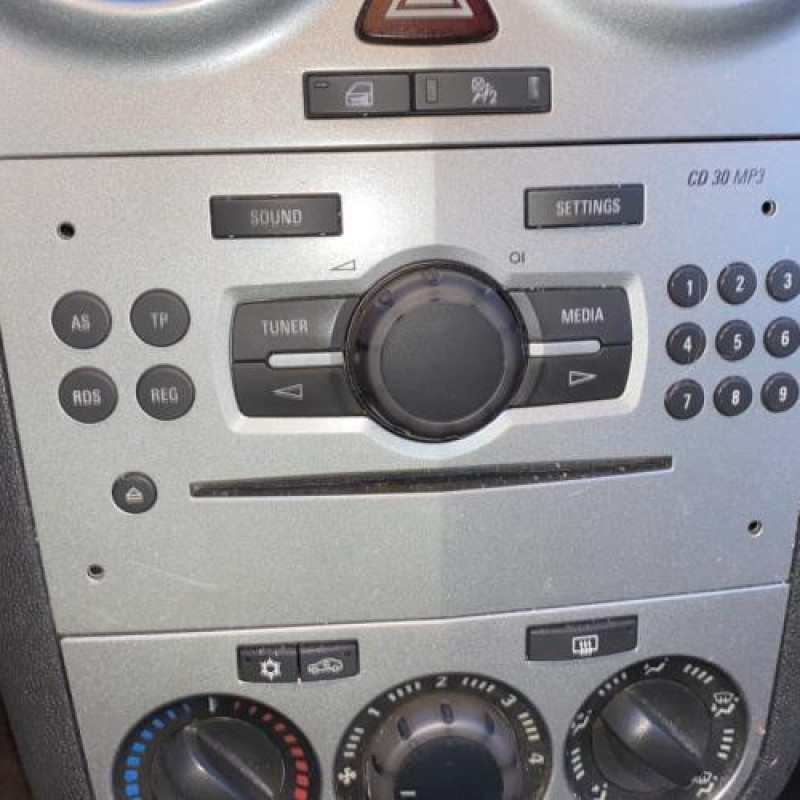 Moteur essuie glace arriere OPEL CORSA D Photo n°15