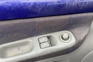 Vitre avant gauche RENAULT TWINGO 1