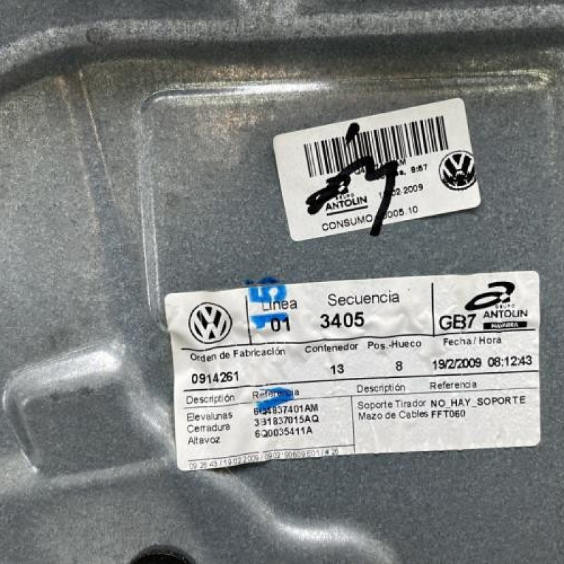 Leve vitre electrique avant gauche VOLKSWAGEN POLO 4 Photo n°5