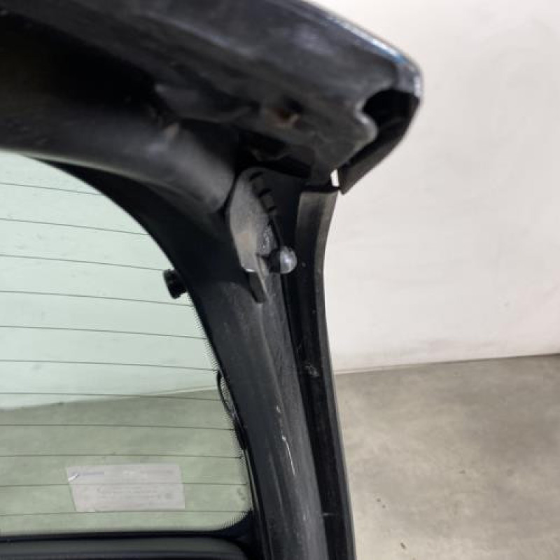 Malle/Hayon arriere RENAULT CLIO 2 CAMPUS Photo n°9
