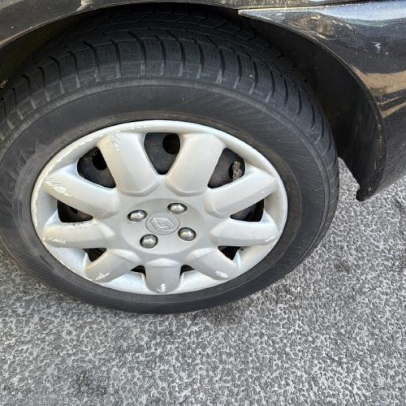 Porte avant droit RENAULT CLIO 2 CAMPUS Photo n°20