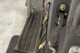 Porte avant gauche RENAULT CLIO 2 CAMPUS