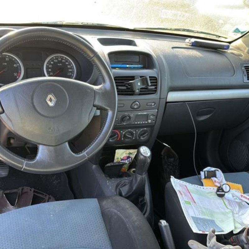 Porte avant gauche RENAULT CLIO 2 CAMPUS Photo n°18