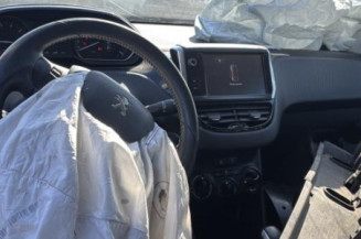 Bras essuie glace arriere PEUGEOT 208 1