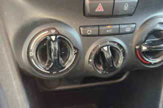 Custode avant gauche (porte) PEUGEOT 208 1