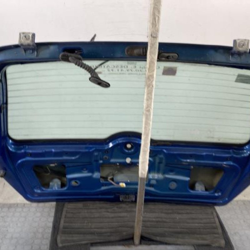 Malle/Hayon arriere RENAULT CLIO 2 Photo n°12