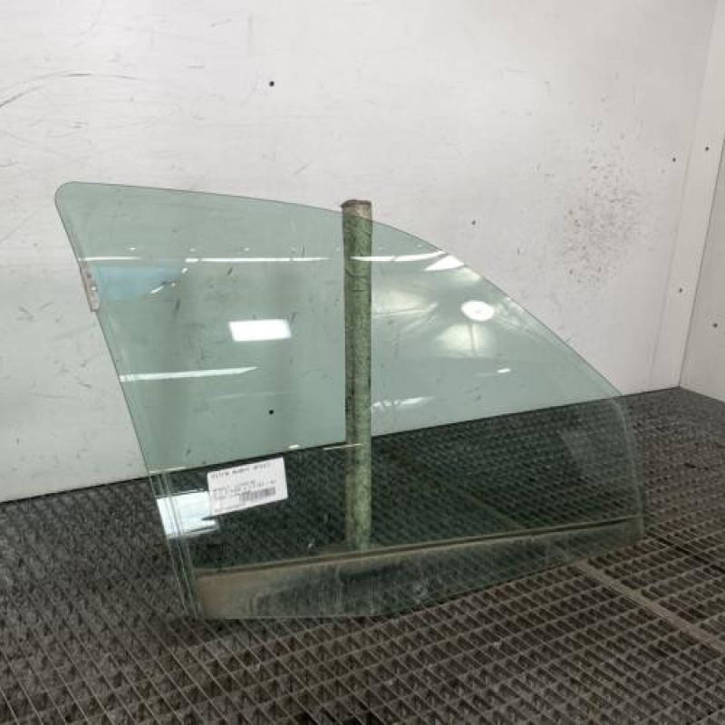 Vitre avant droit RENAULT CLIO 2 Photo n°3