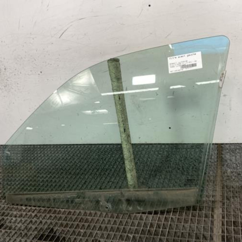 Vitre avant gauche RENAULT CLIO 2 Photo n°3
