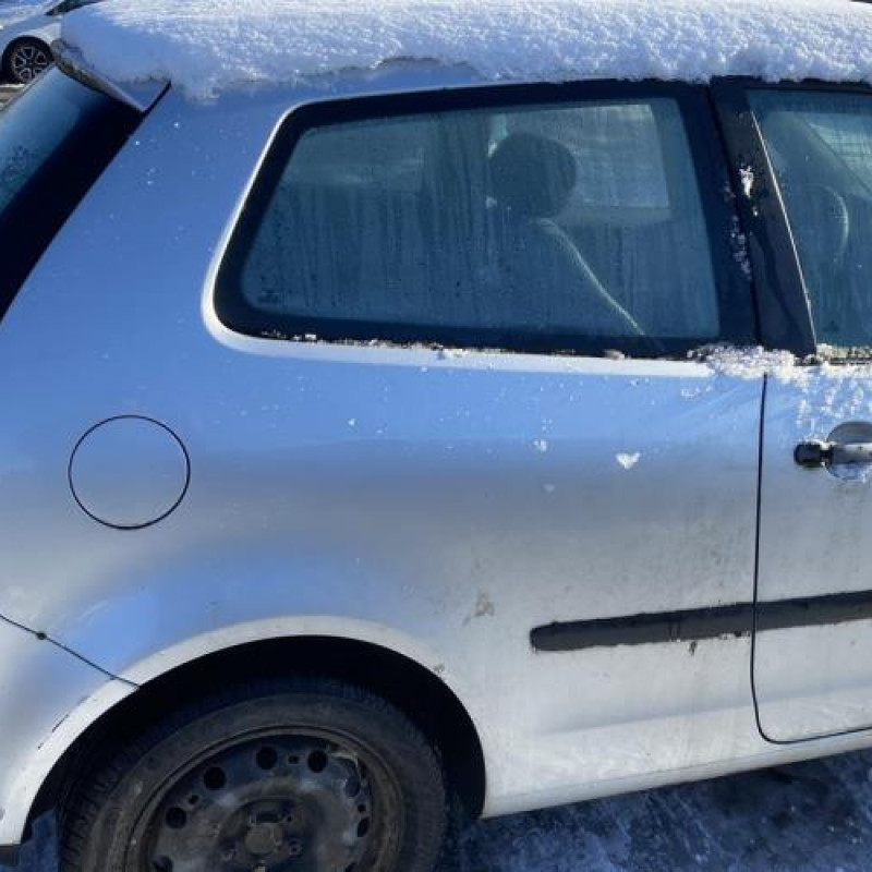 Calandre VOLKSWAGEN POLO 4 Photo n°10