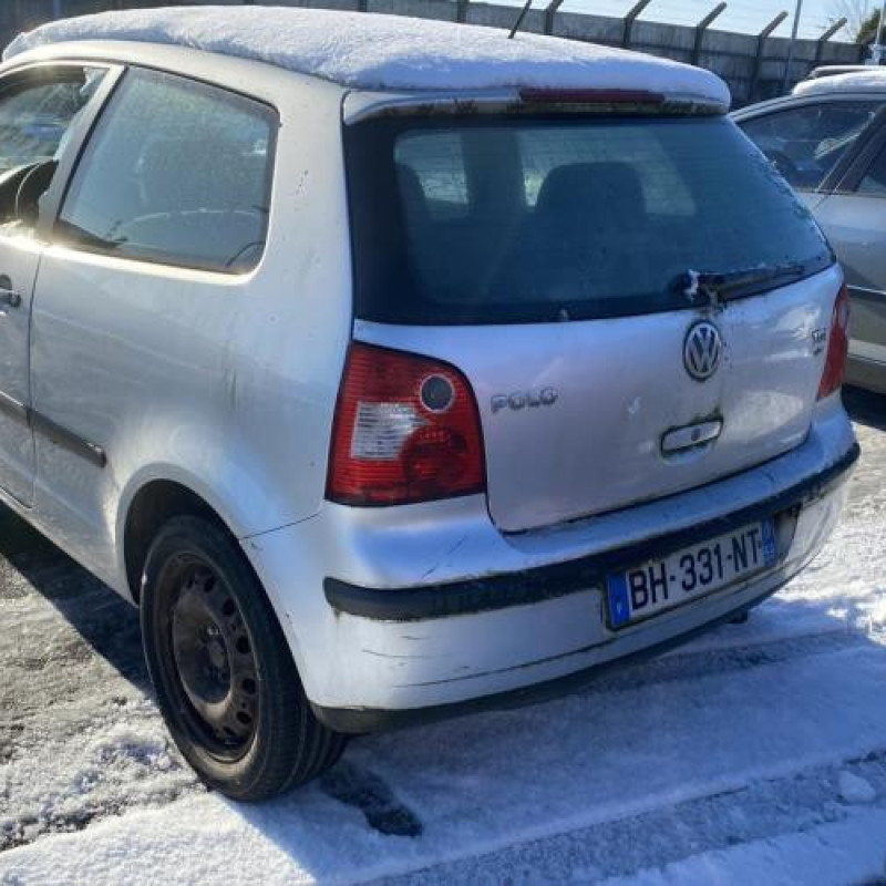 Calandre VOLKSWAGEN POLO 4 Photo n°20