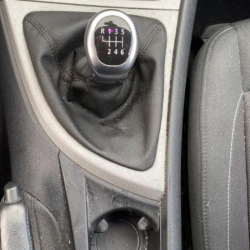 Pretensionneur de ceinture avant droit BMW SERIE 1 E87 Photo n°5