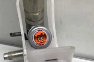 Pretensionneur de ceinture avant gauche NISSAN JUKE 1