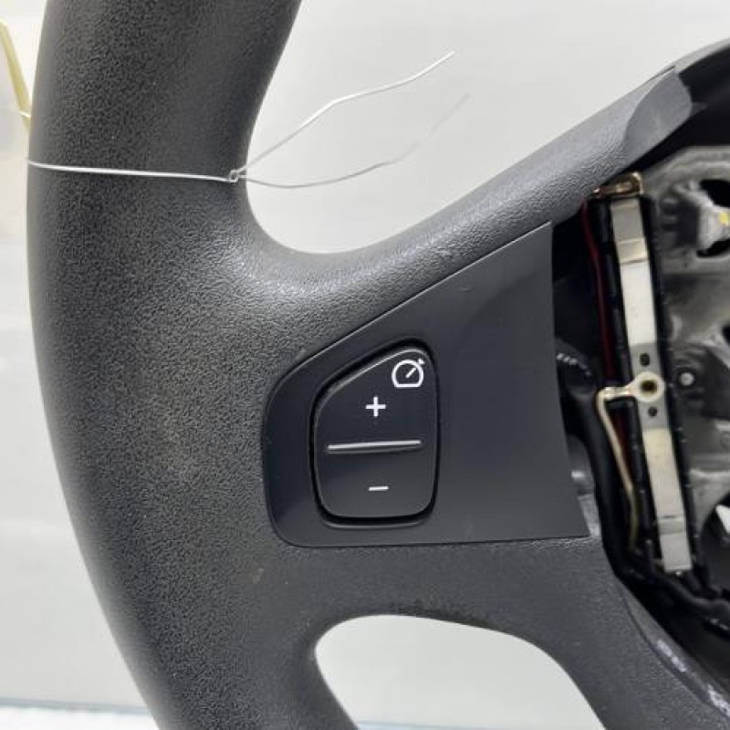 Volant RENAULT CAPTUR 1 Photo n°4