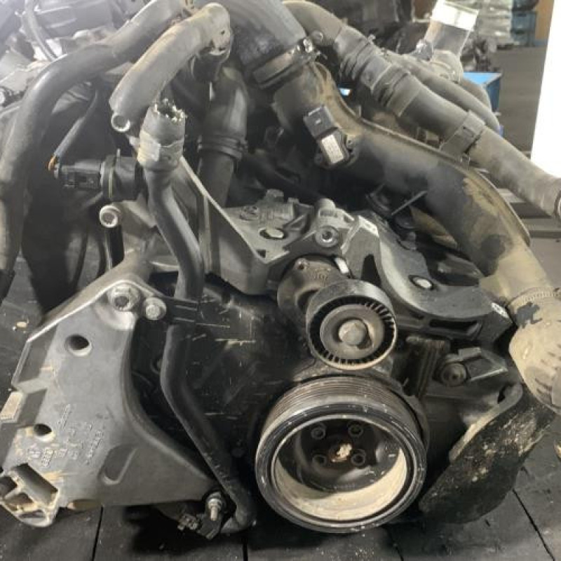 Moteur VOLKSWAGEN GOLF 6 Photo n°3