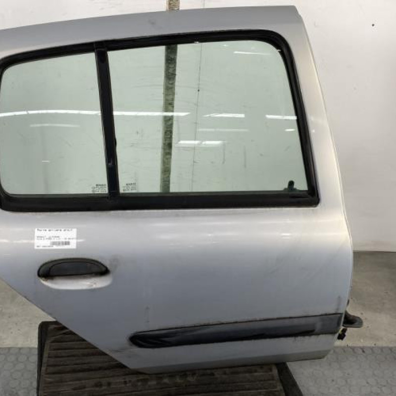 Porte arriere droit RENAULT CLIO 2 Photo n°1
