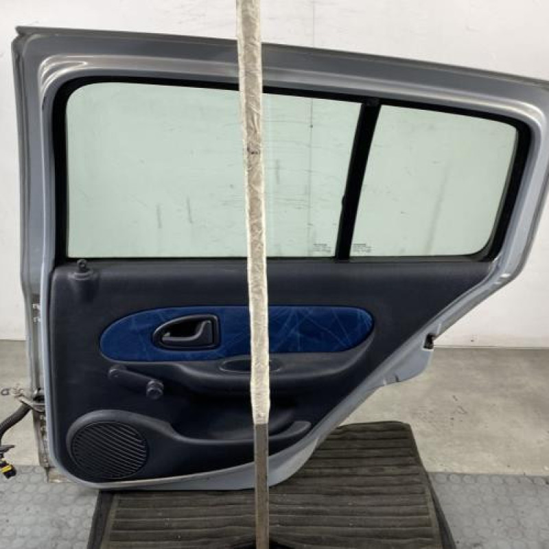 Porte arriere droit RENAULT CLIO 2 Photo n°7