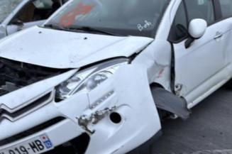 Pare boue arriere droit CITROEN C3 2