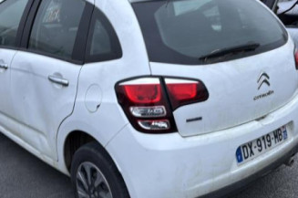 Pare boue arriere droit CITROEN C3 2