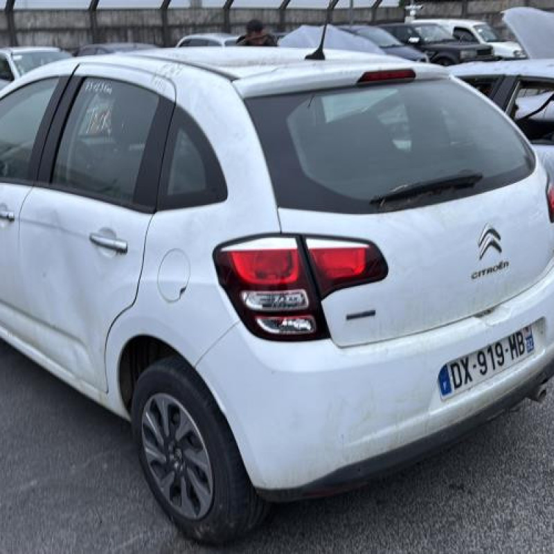 Pare boue arriere droit CITROEN C3 2 Photo n°6