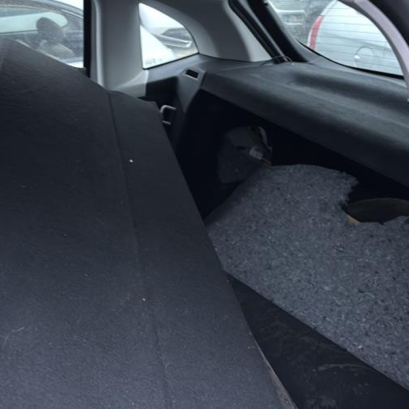 Pare boue arriere droit CITROEN C3 2 Photo n°13