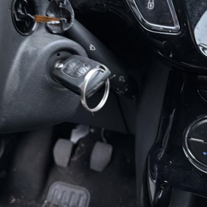 Pare boue arriere droit CITROEN C3 2 Photo n°17