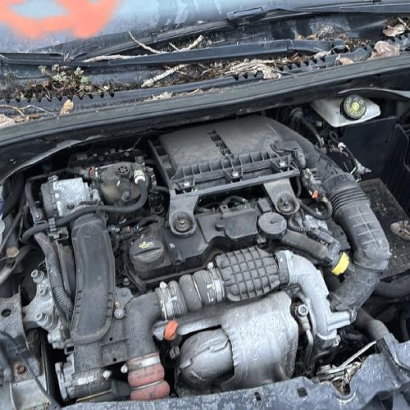 Pare boue arriere droit CITROEN C3 2 Photo n°18
