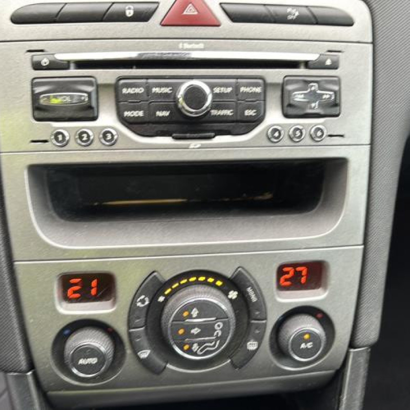 Pare boue arriere gauche PEUGEOT 308 1 Photo n°18
